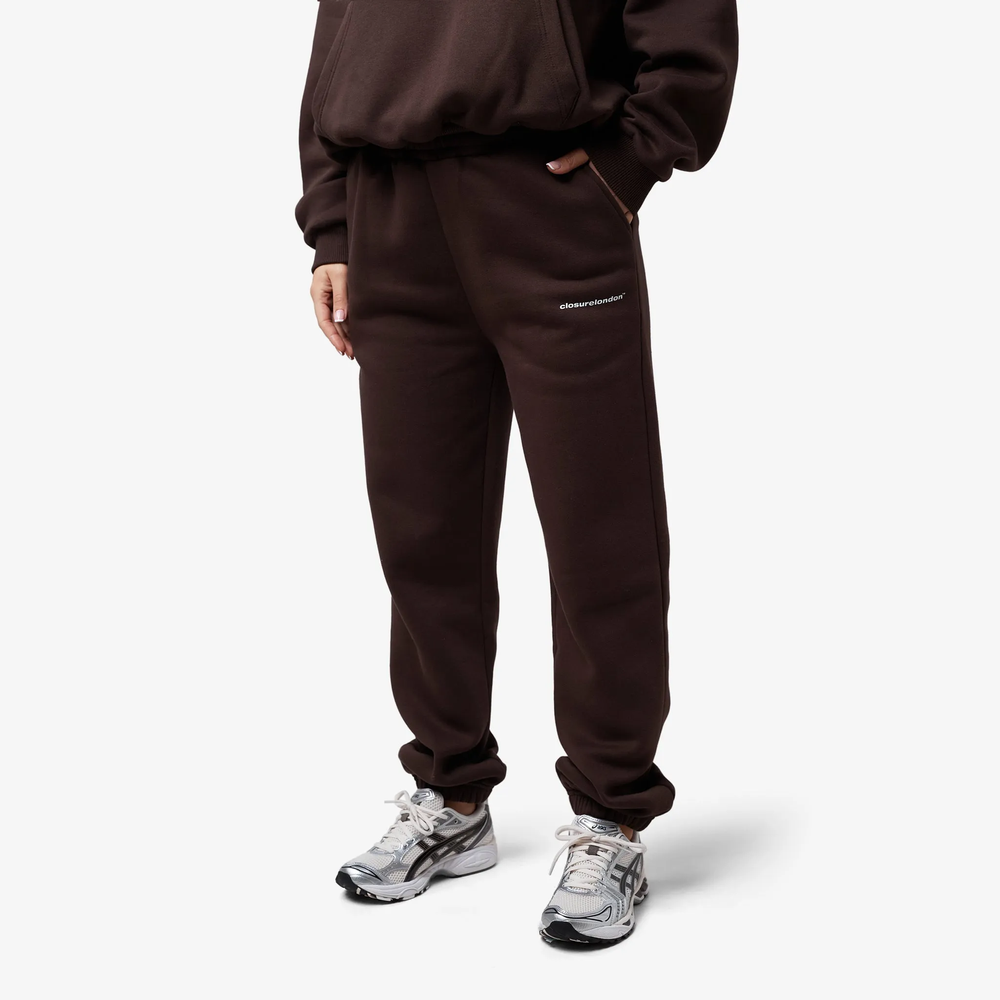 Core Logo Cuffed Jogger | Coffee
