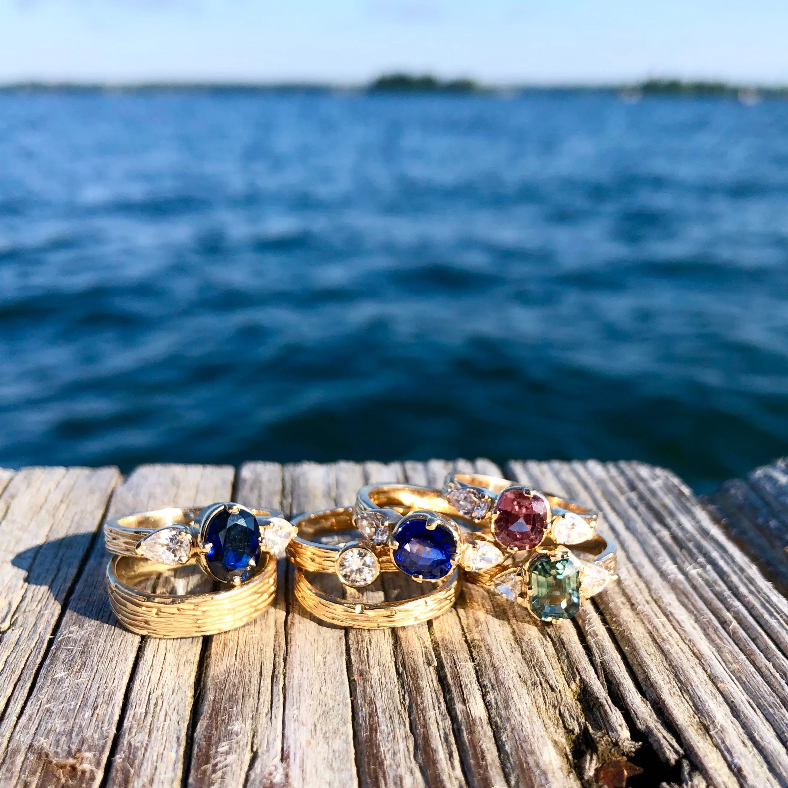 Dark Blue Sapphire & Diamond Ripple Ring in 14K Gold