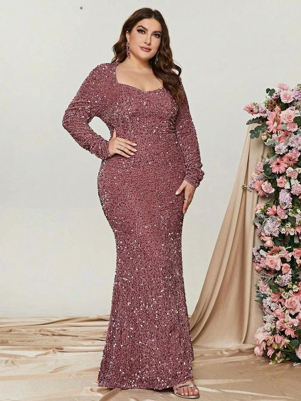 Plus Sweetheart Neck Long Sleeve Sequin Prom Dresses