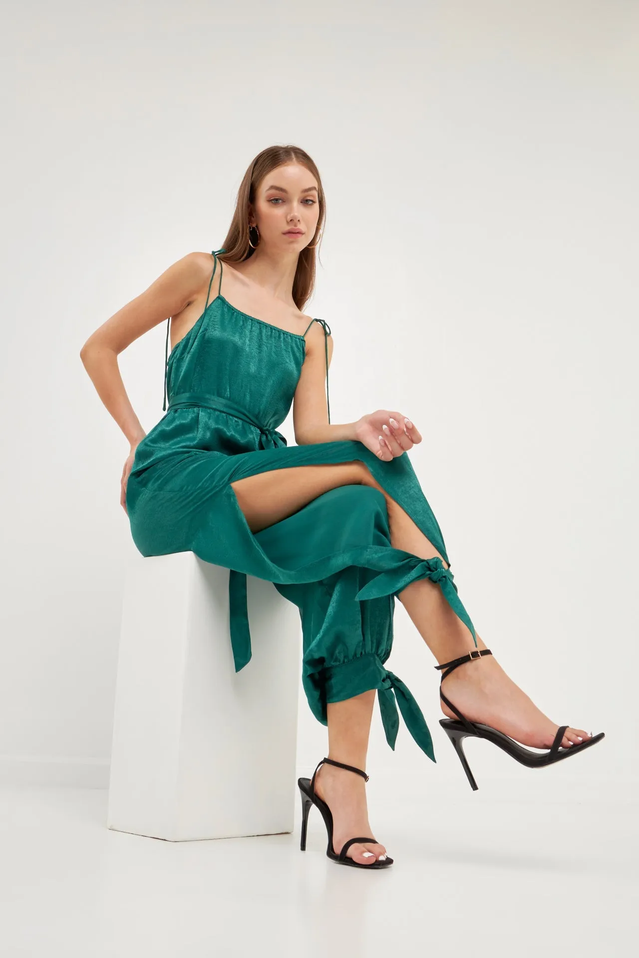 Side Bow Tie Slit Jumpsuit