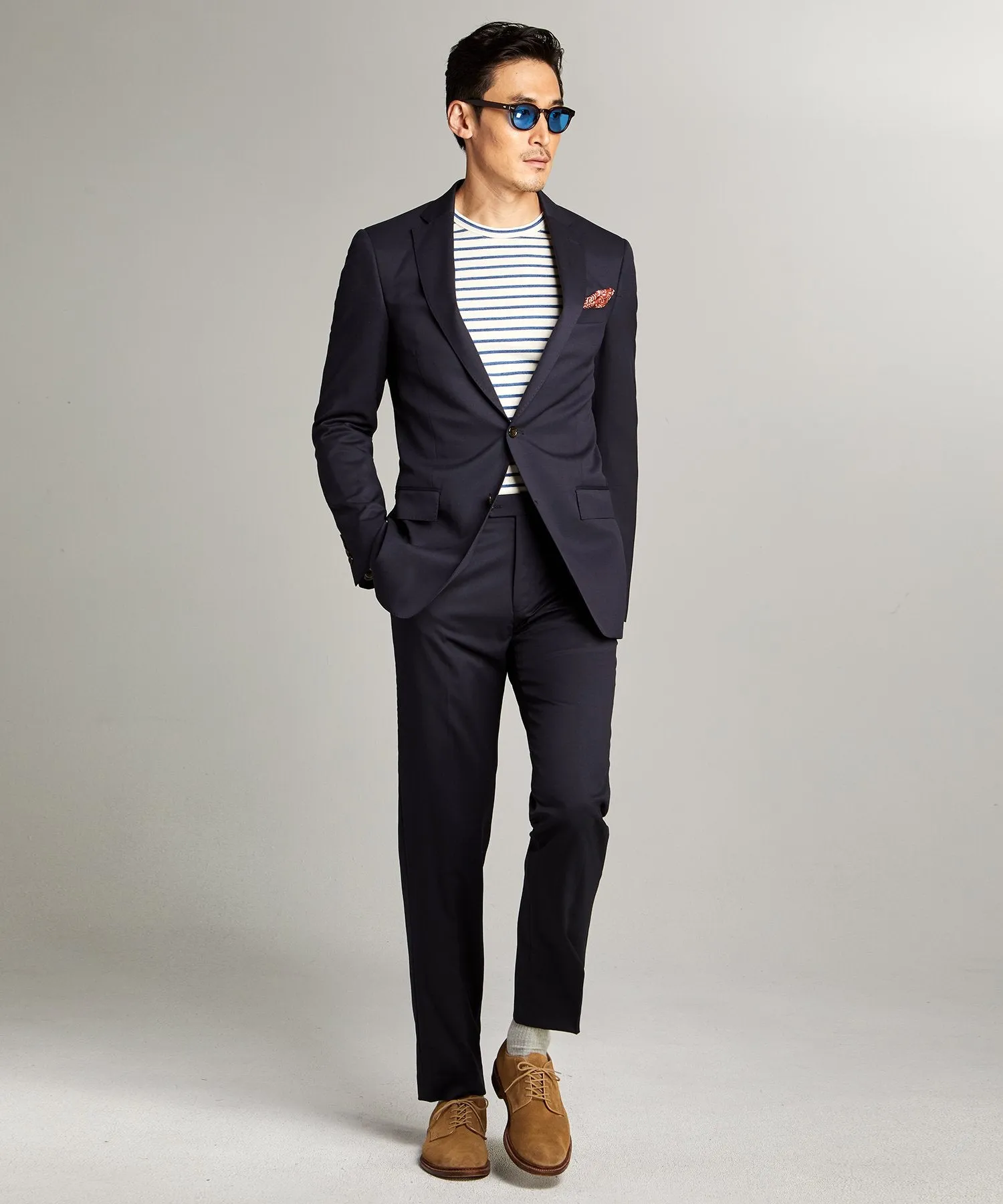 Sutton Stretch Tropical Wool Suit in Navy